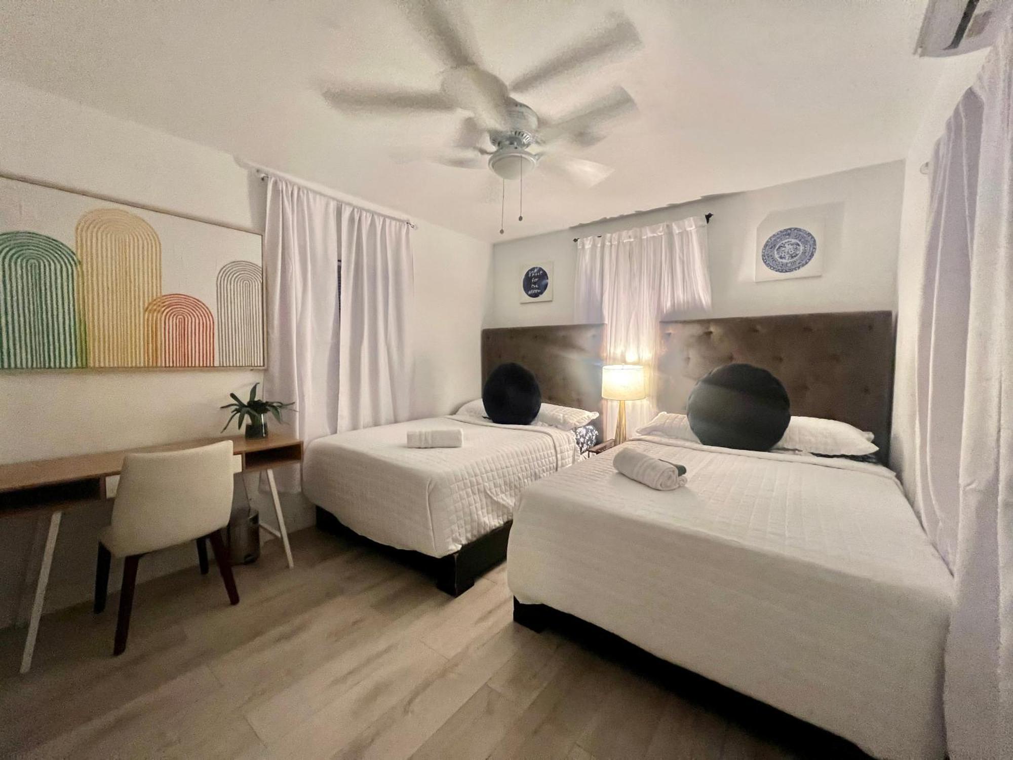 Apartment The Carrington: Multi-unit Retreat With