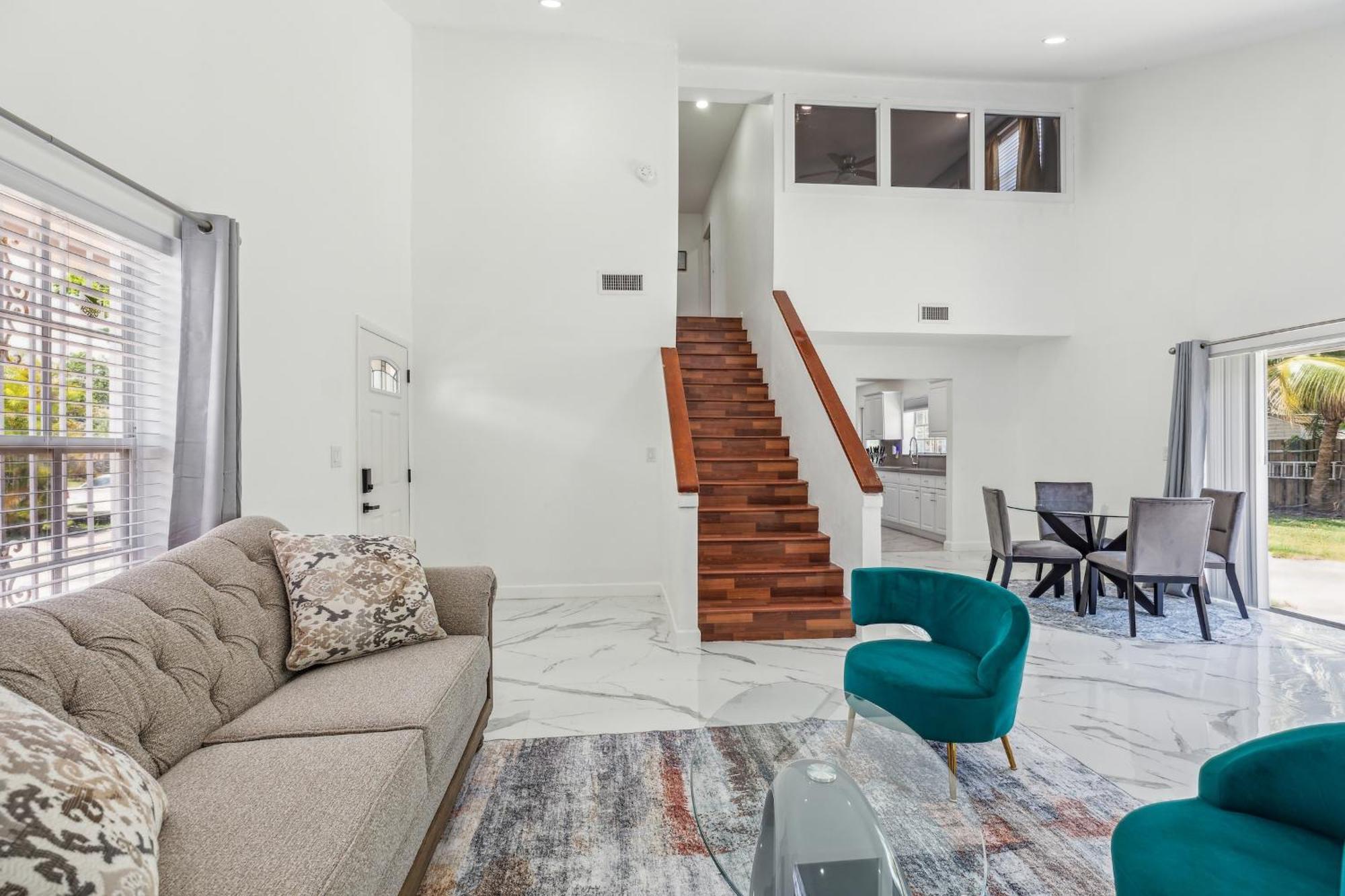 Spacious 3br In With Fenced Backyard Apartment Miami