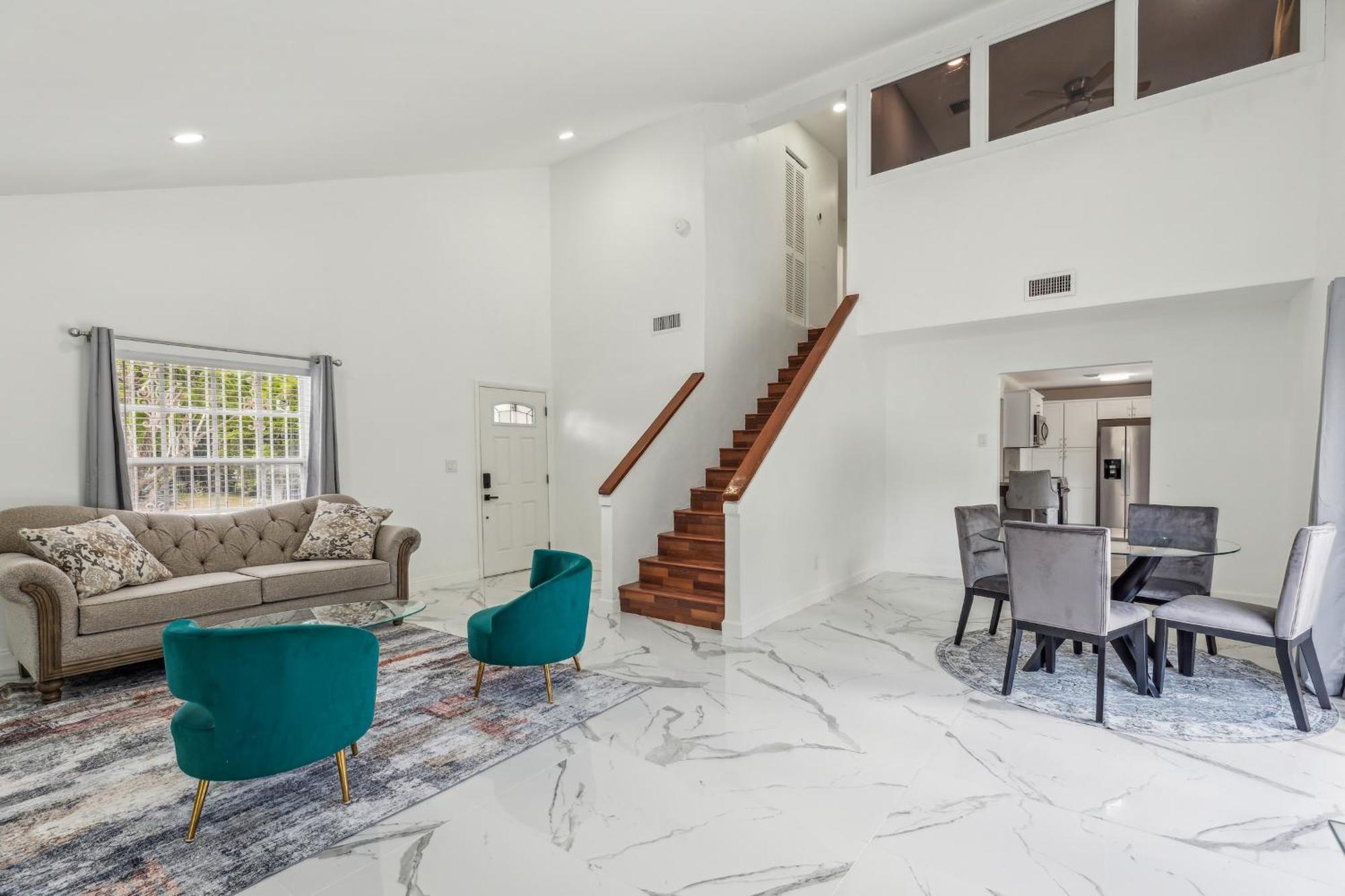 Spacious 3br In With Fenced Backyard Apartment Miami