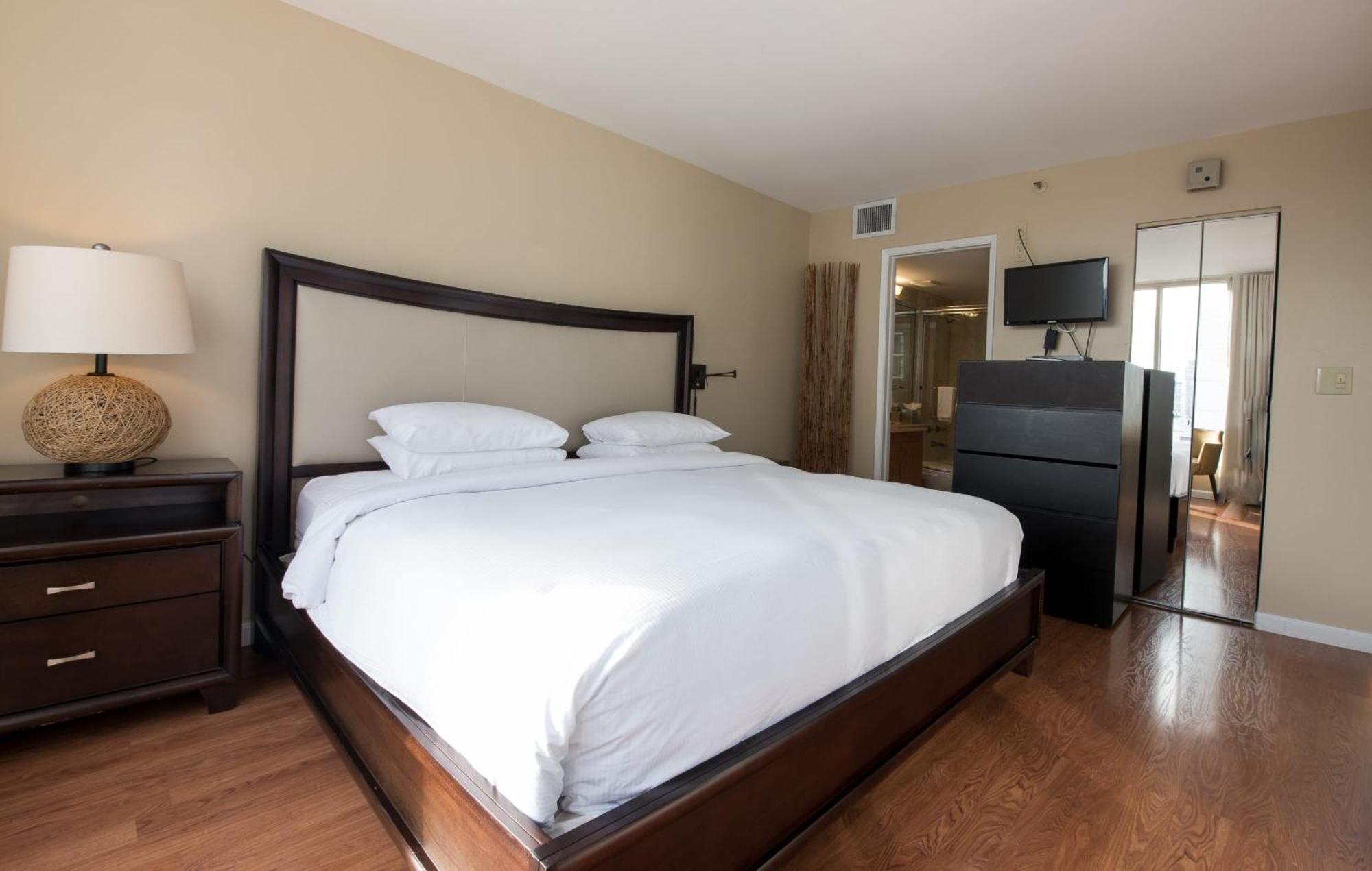 Apartamento Serene Two-bedroom Bay View