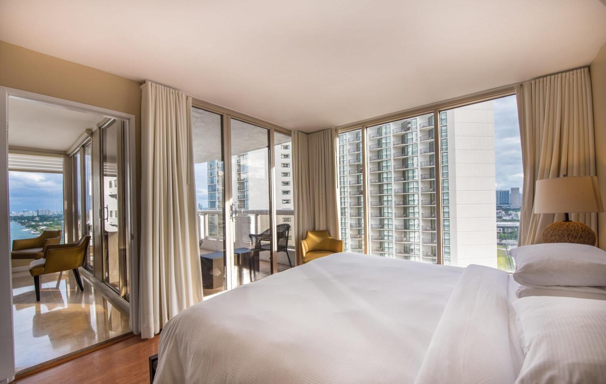 Serene Two-bedroom Bay View Apartamento *
