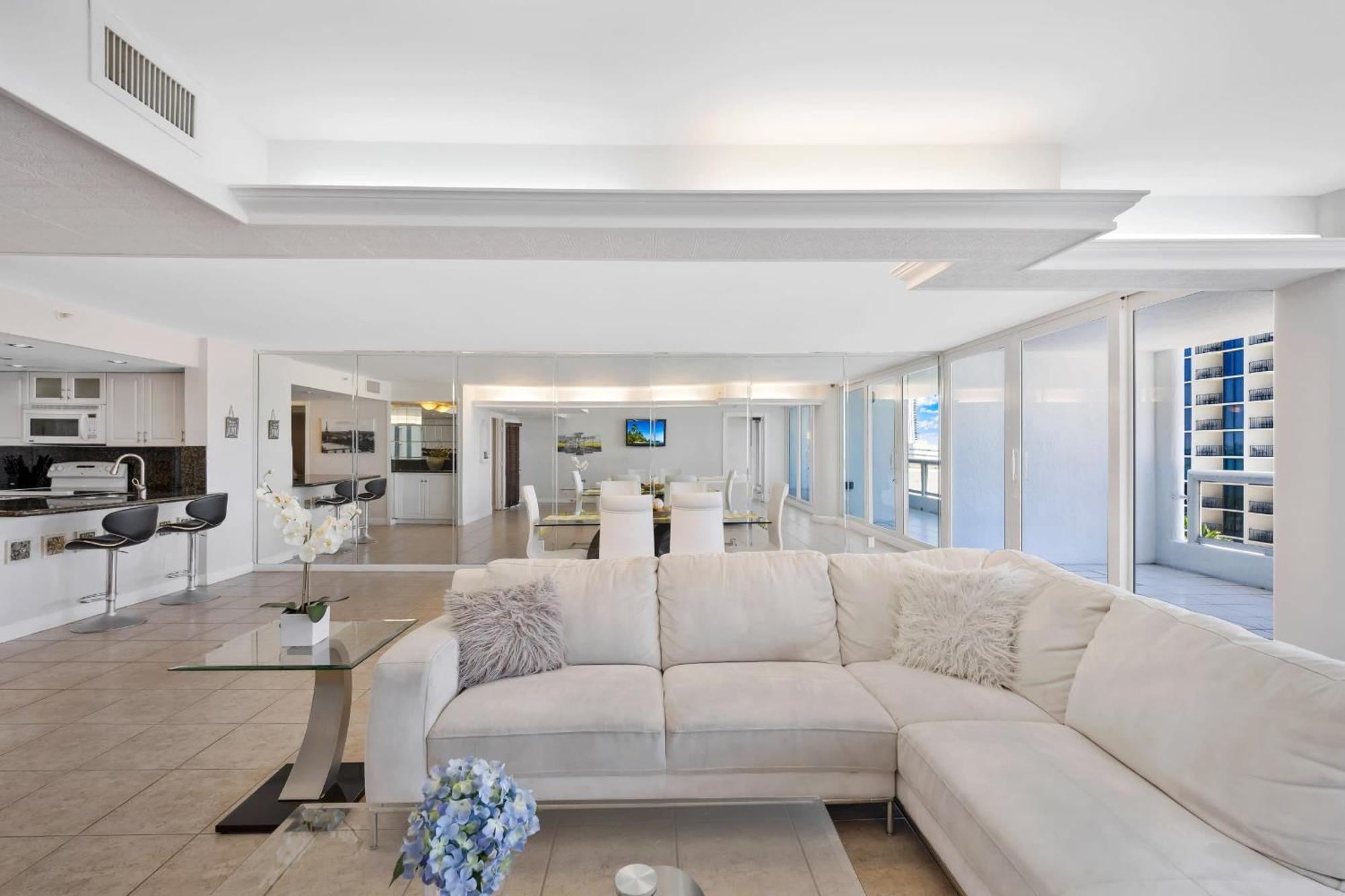 Bay Breeze Retreat *
