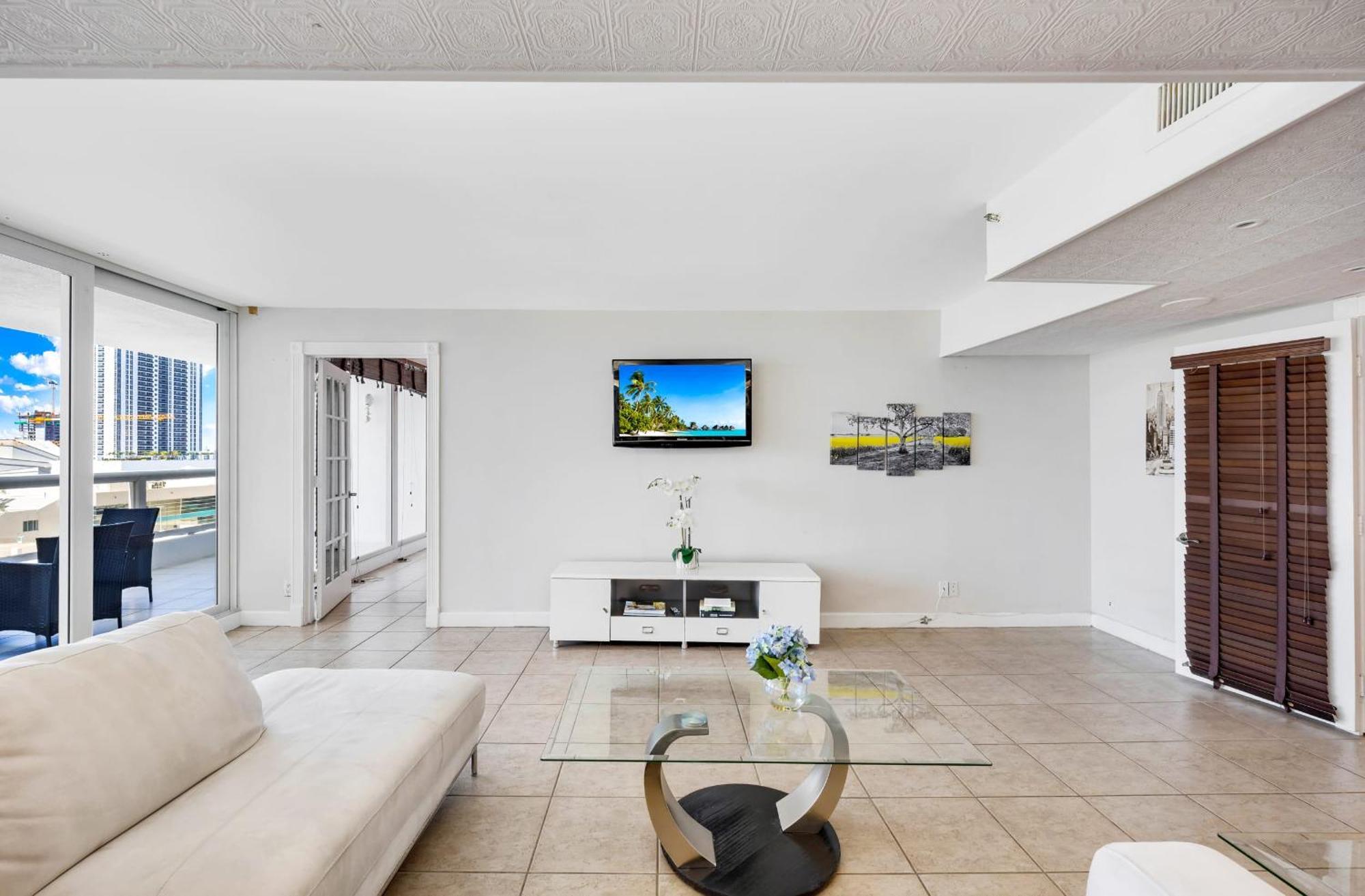 Bay Breeze Retreat Apartment *