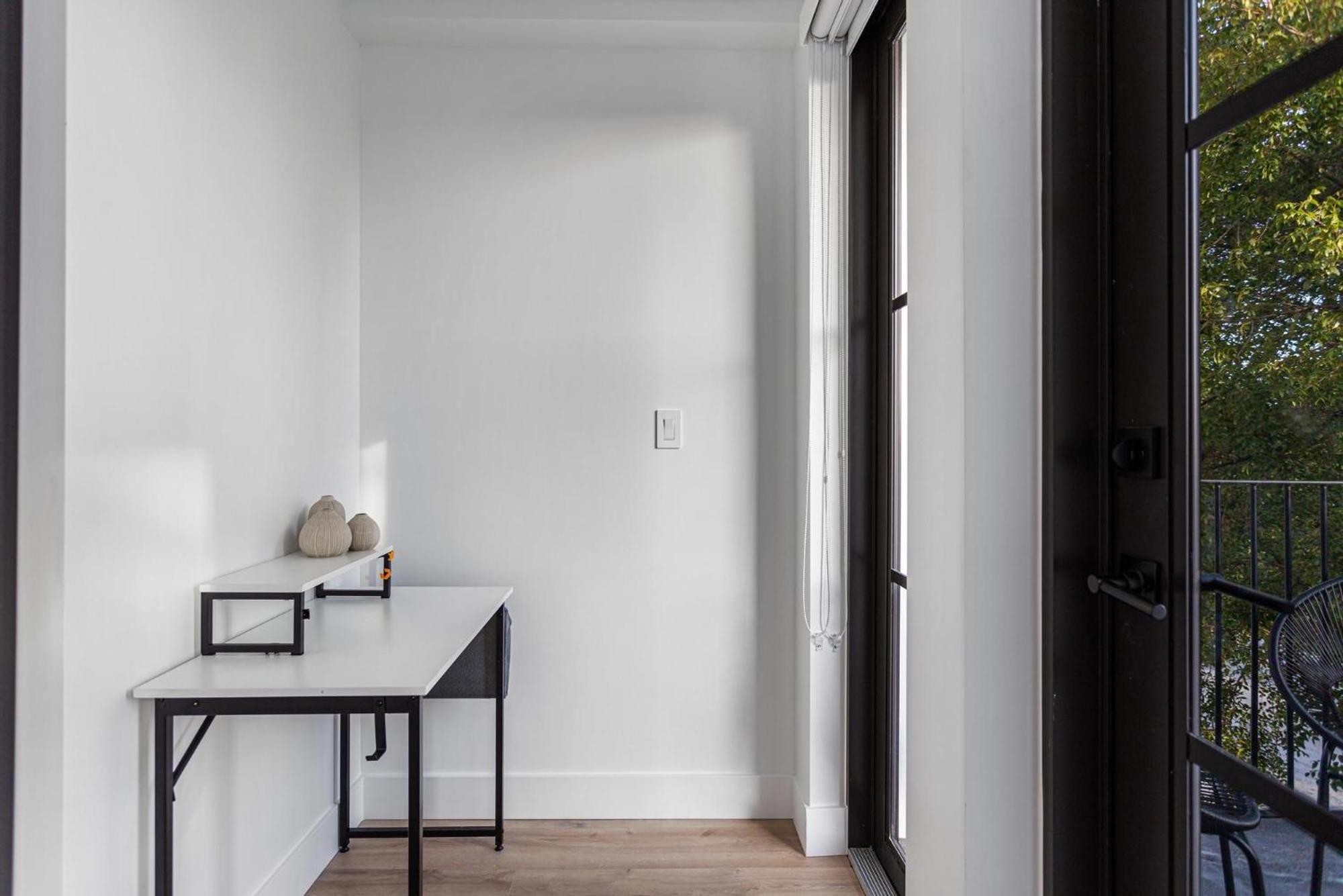 Lux Retreat By Renzzi Apartment Miami