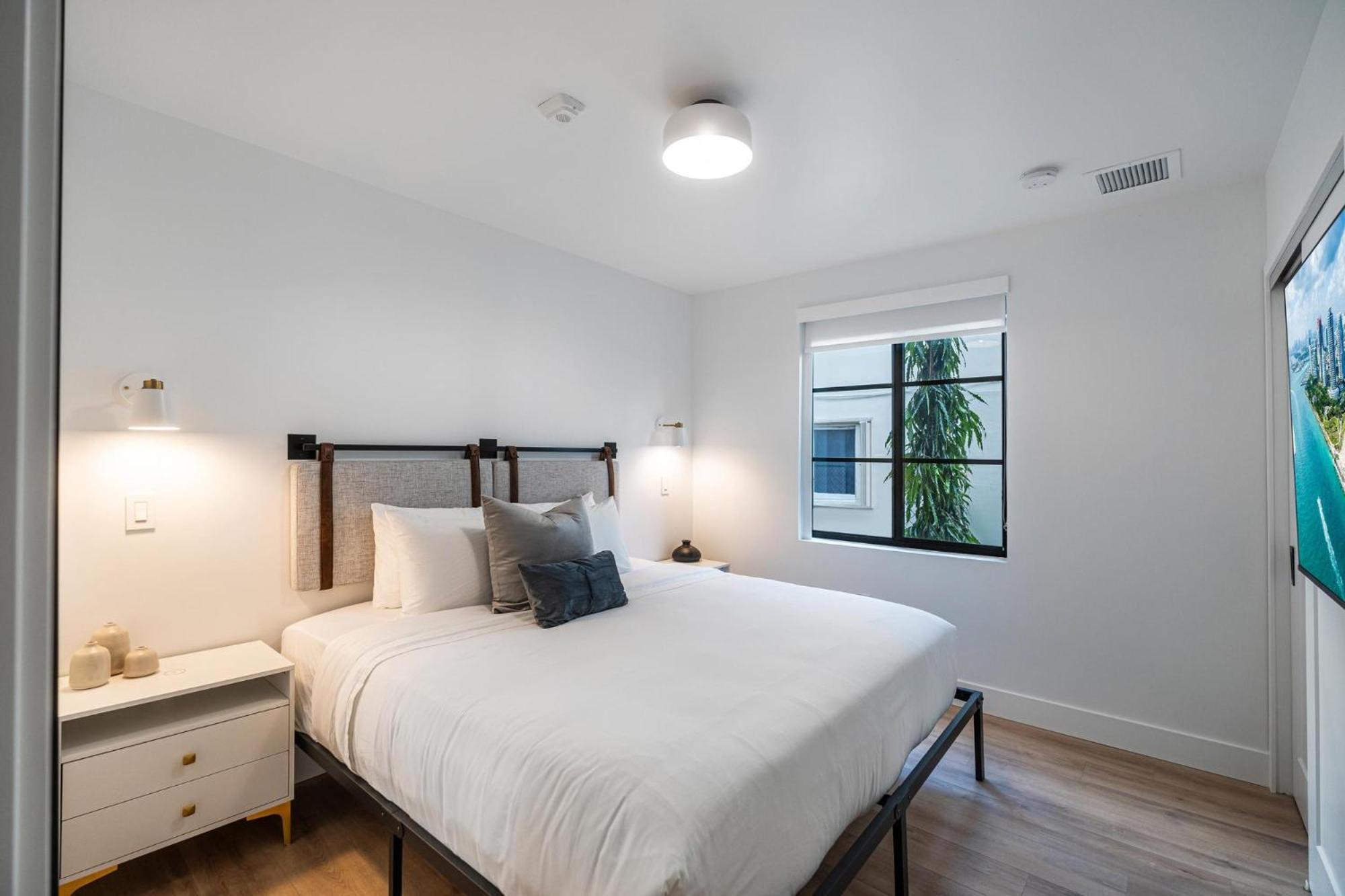 Lux Retreat By Renzzi Apartment *
