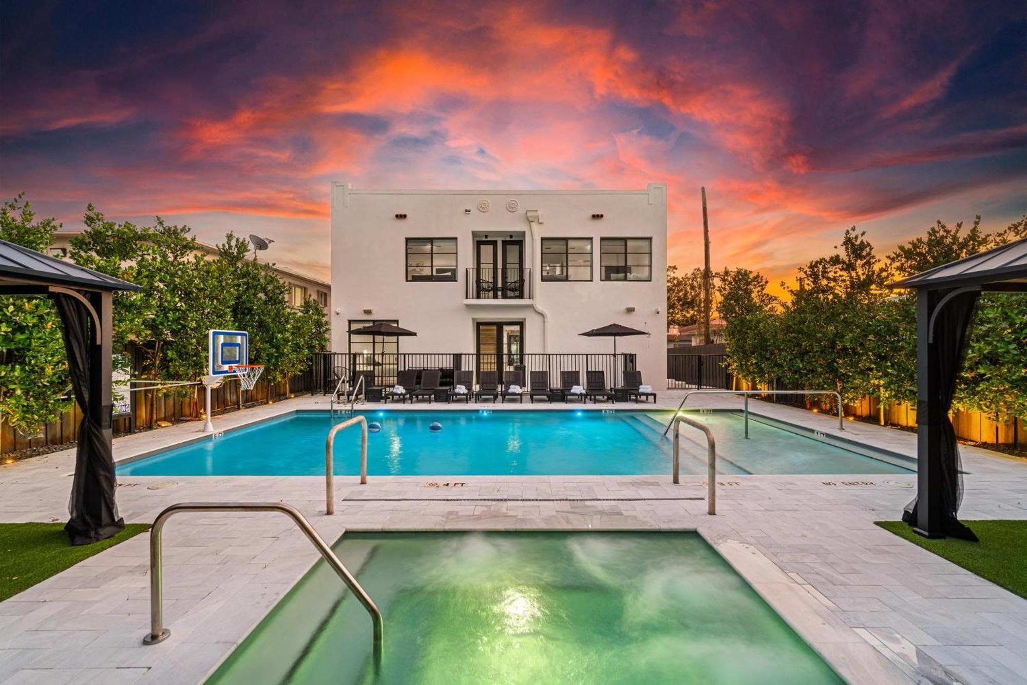 Apartment Lux Retreat By Renzzi Miami