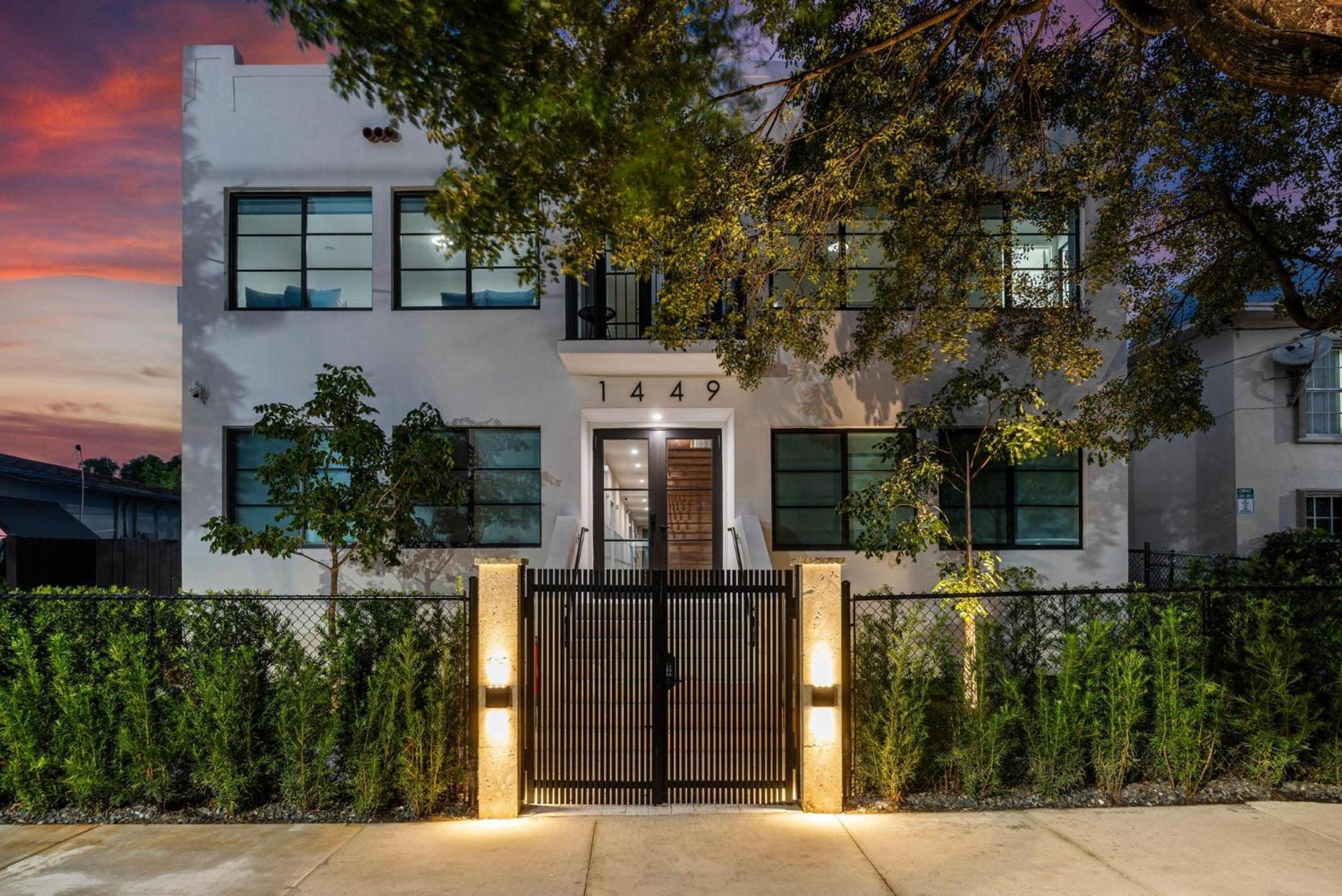 Apartment Lux Retreat By Renzzi Miami