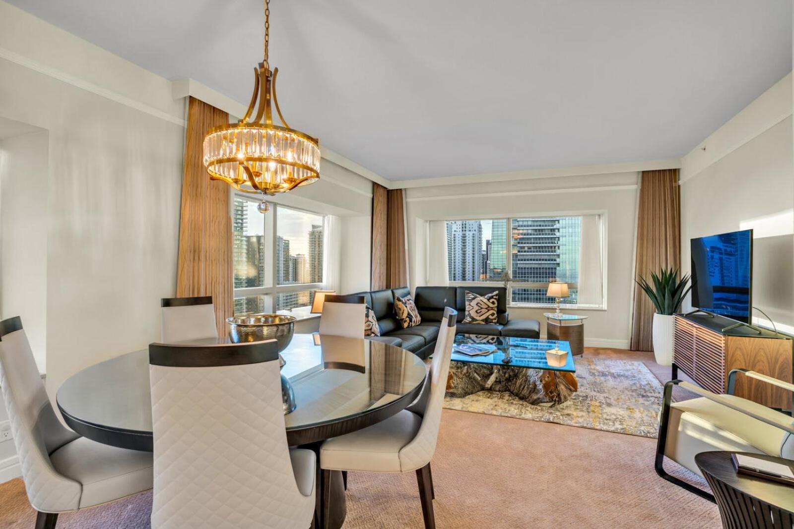 2 Bedroom Or King Studio Suites Four Seasons Hotel Miami Free Wi-Fi & Free Parking Apartment Miami