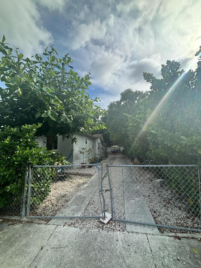 Vibes 2 Bedrooms House Miami