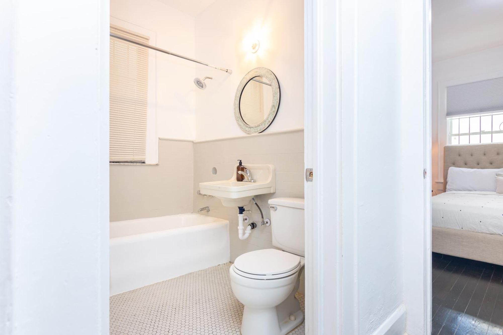 2-bdrm -heart Wynwood & Edgewater- Private Parking * Miami