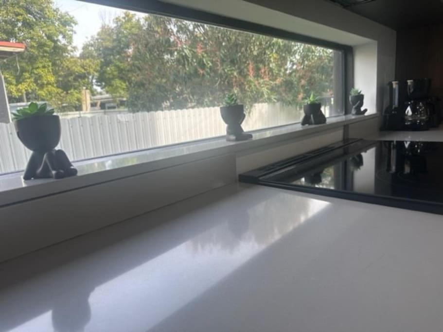 Luxe 3 Bed & 3 Bath Minutes From Design District Miami