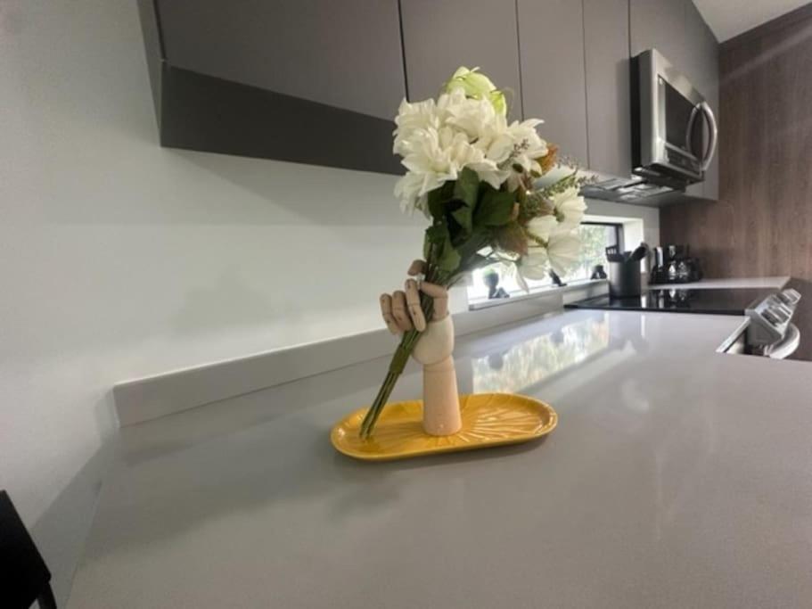 Luxe 3 Bed & 3 Bath Minutes From Design District * Miami