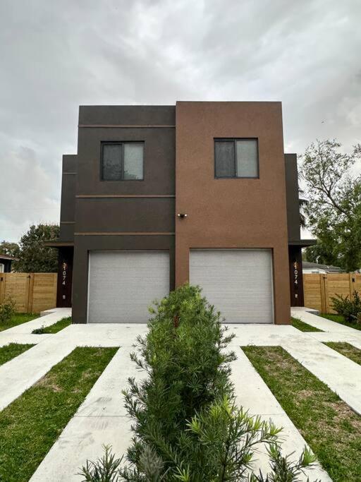 Luxe 3 Bed & 3 Bath Minutes From Design District * Miami