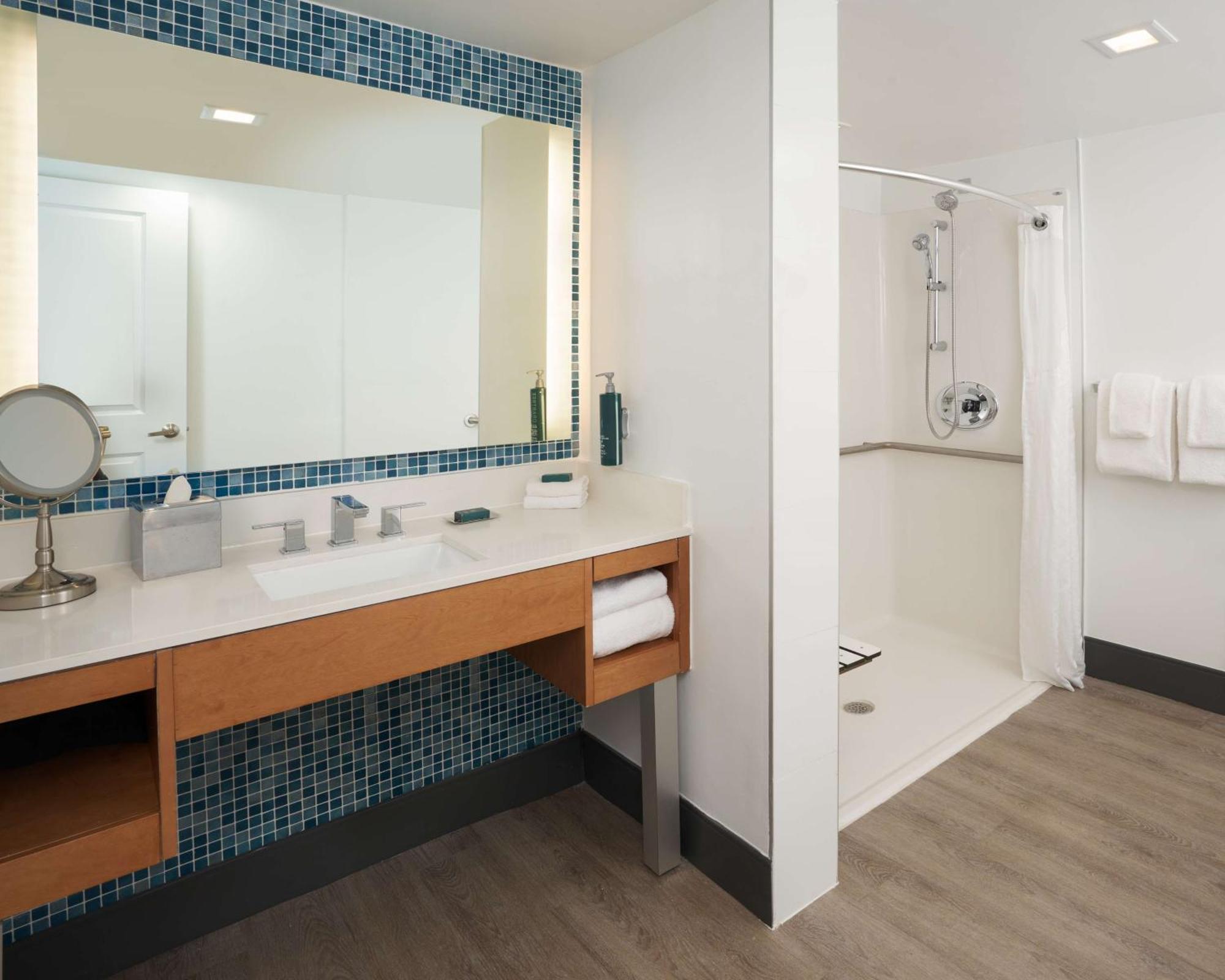 Doubletree By Hilton North I-95 Hotel Miami