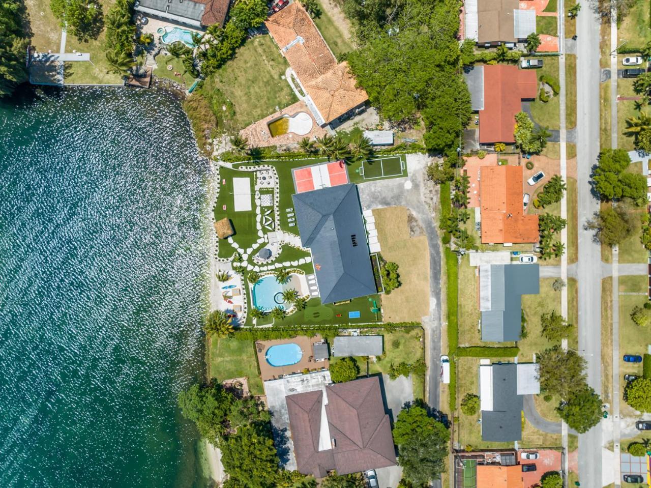 Wonderlake Infinity Pool L66 *
