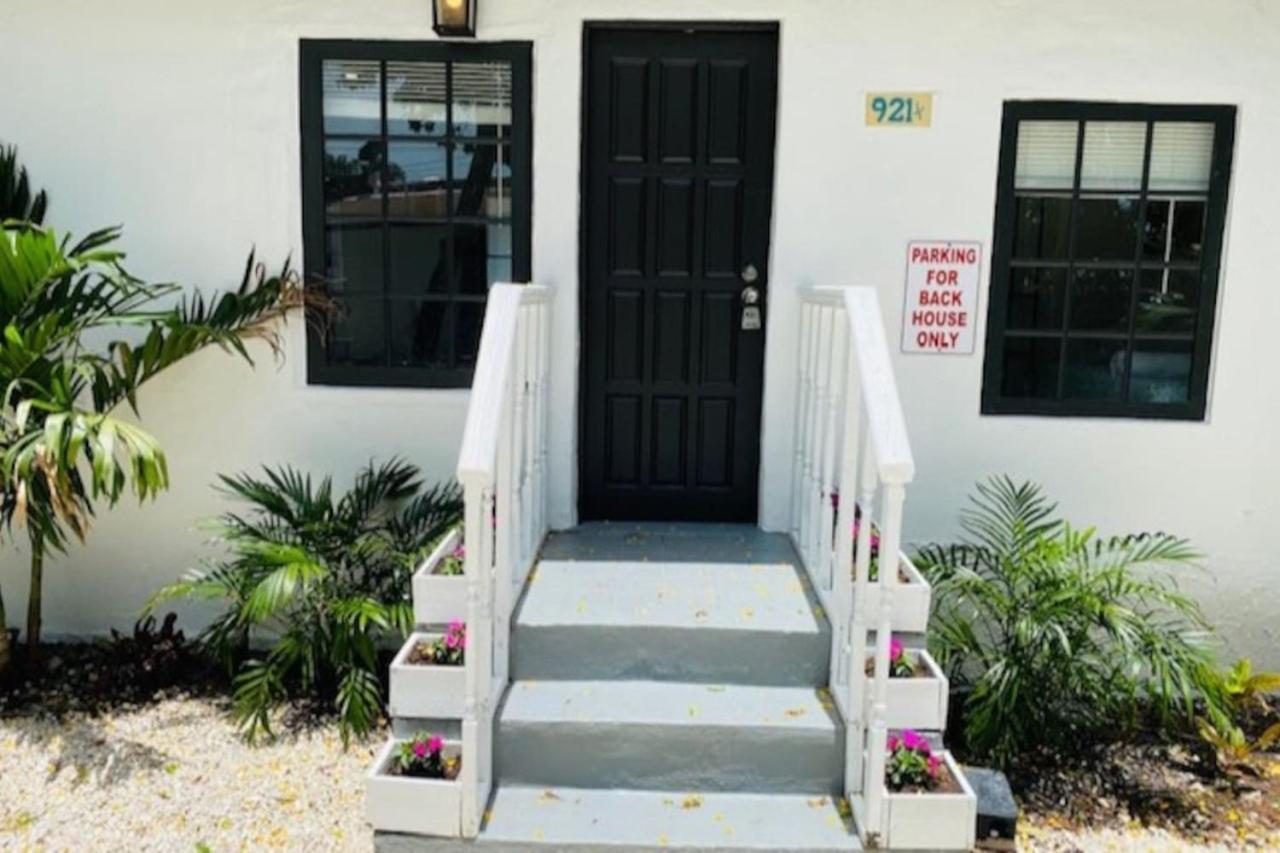 Charming 3bedroom 1bathroom Home, Walking Distance From Brickell Holiday home *