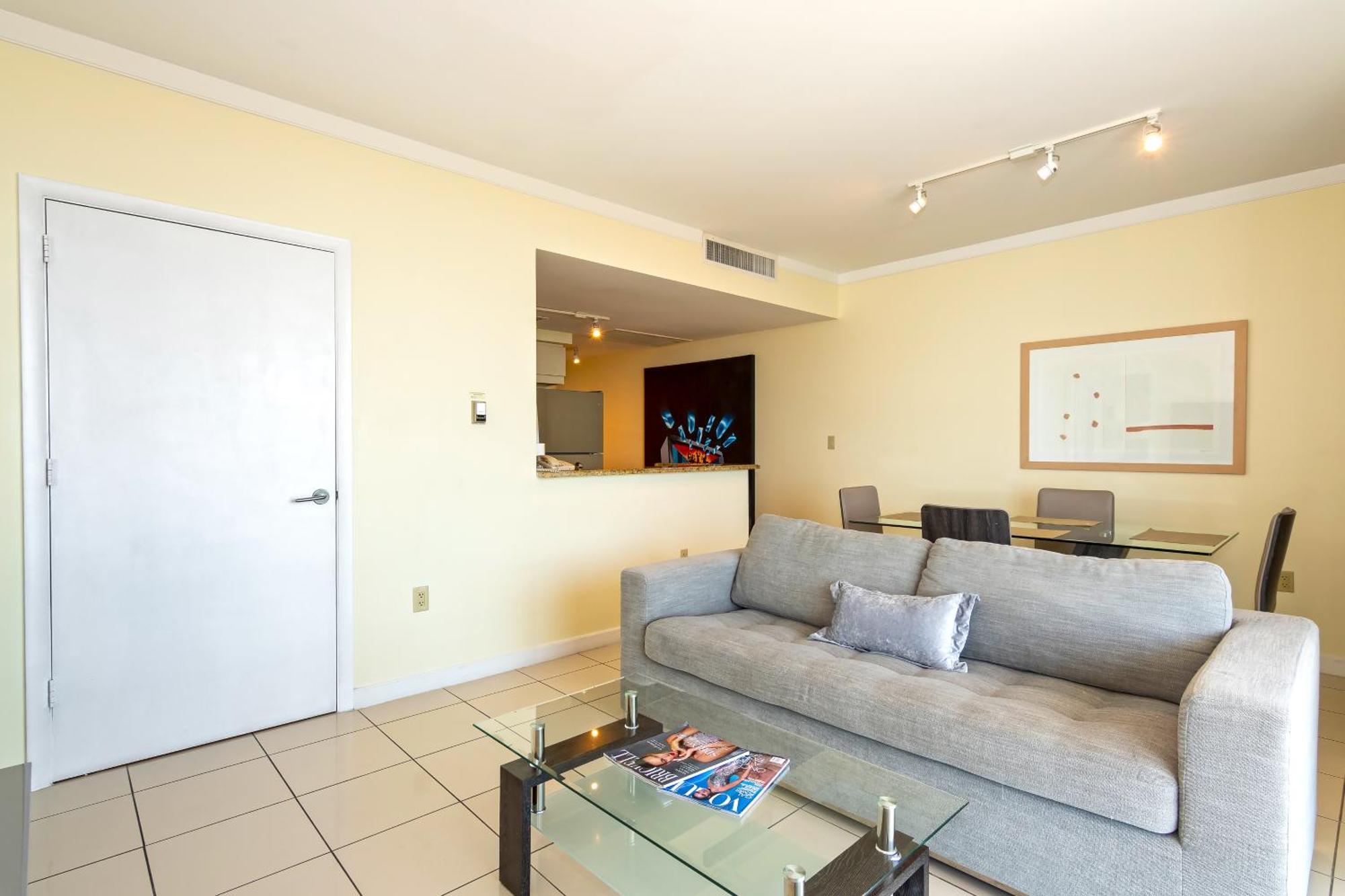 Apartment Private Residences At Arya By Sofla Vacations *