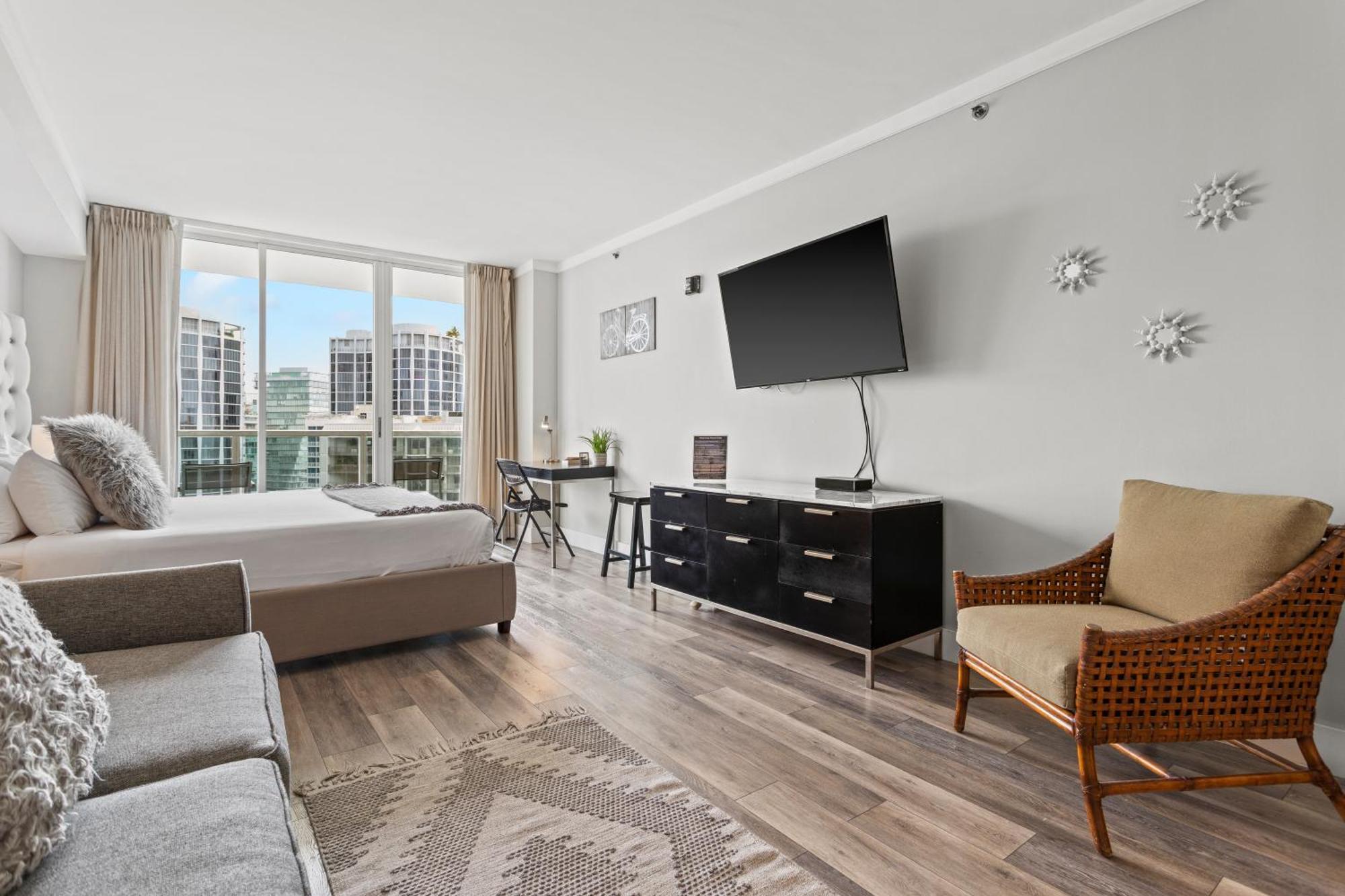 Apartment Private Residences At Arya By Sofla Vacations Miami