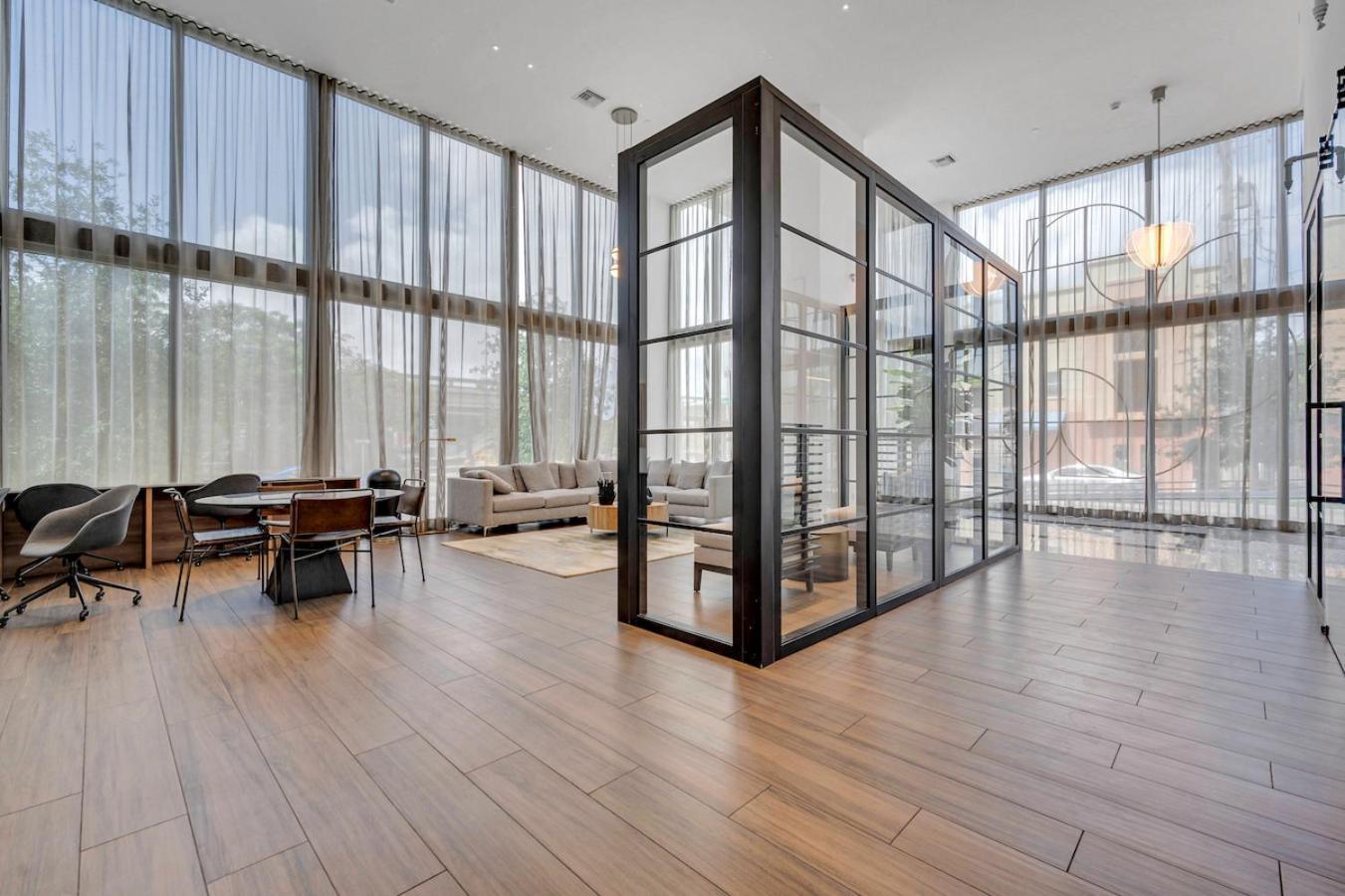 Prime Location 3 Bed Gem Near Brickell With Parking *