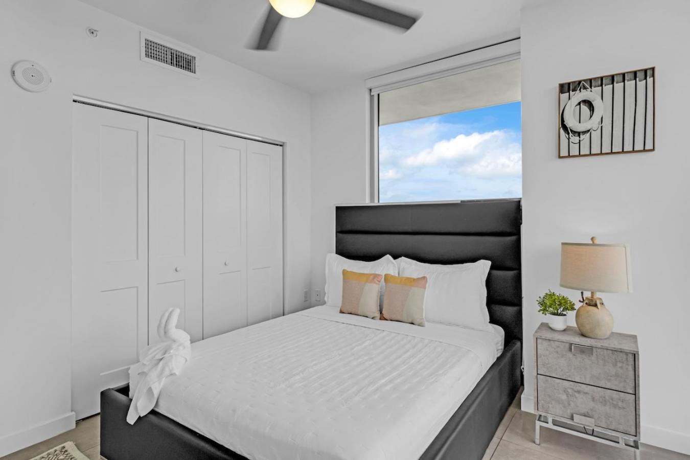 Prime Location 3 Bed Gem Near Brickell With Parking Miami