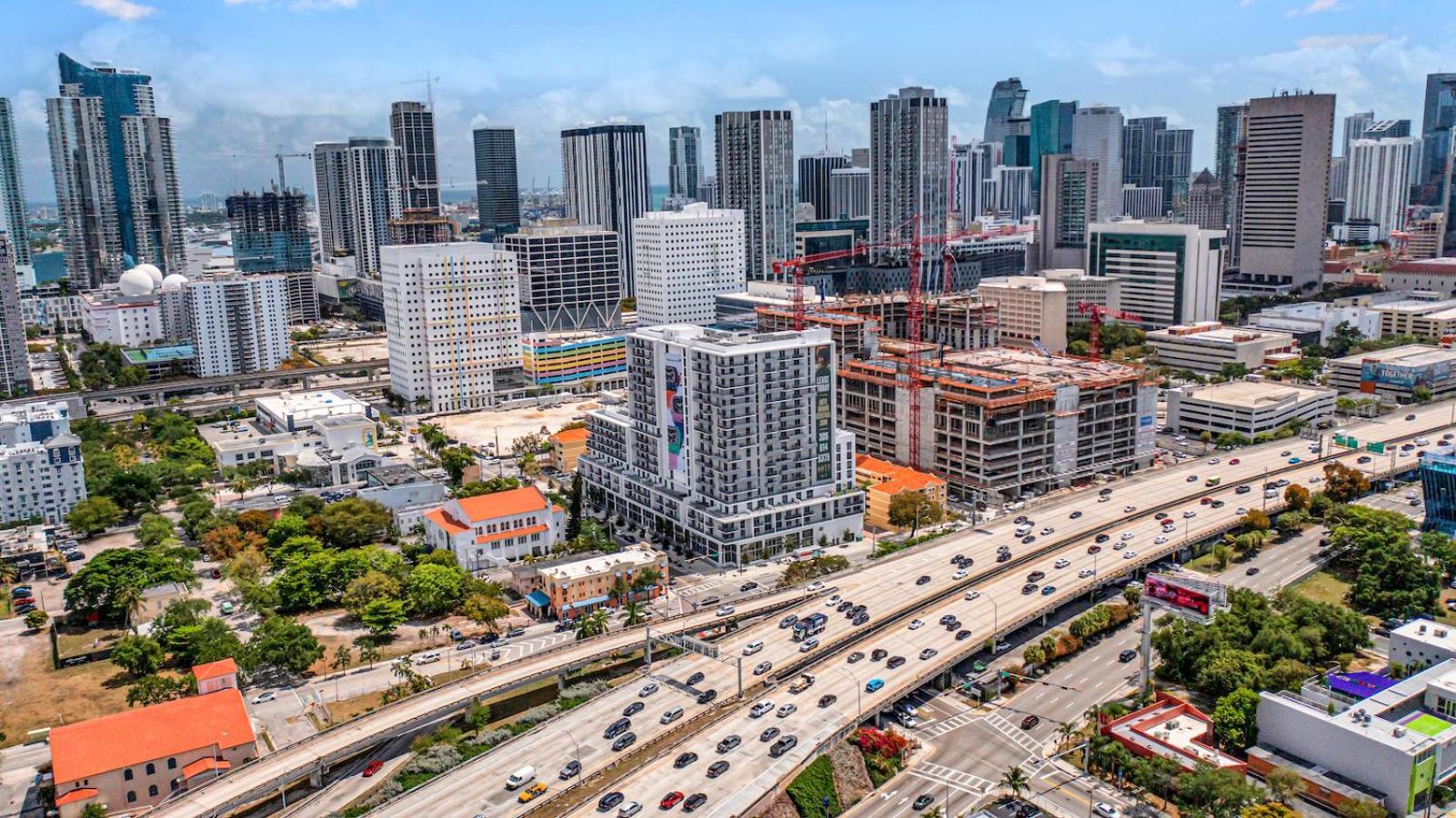 Apartment Prime Location 3 Bed Gem Near Brickell With Parking