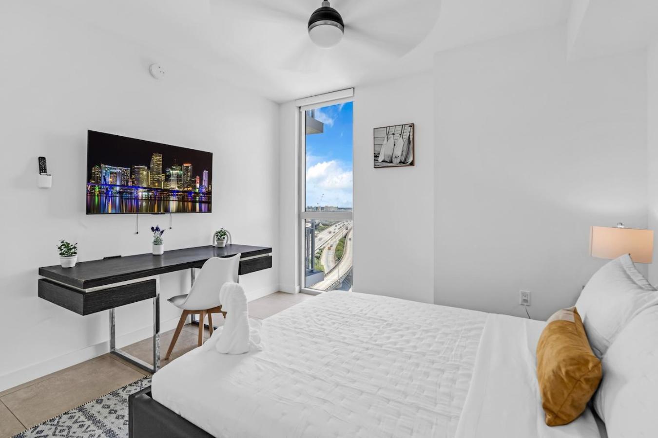 Apartment Prime Location 3 Bed Gem Near Brickell With Parking