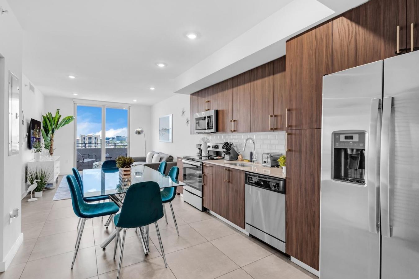 Prime Location 3 Bed Gem Near Brickell With Parking Miami