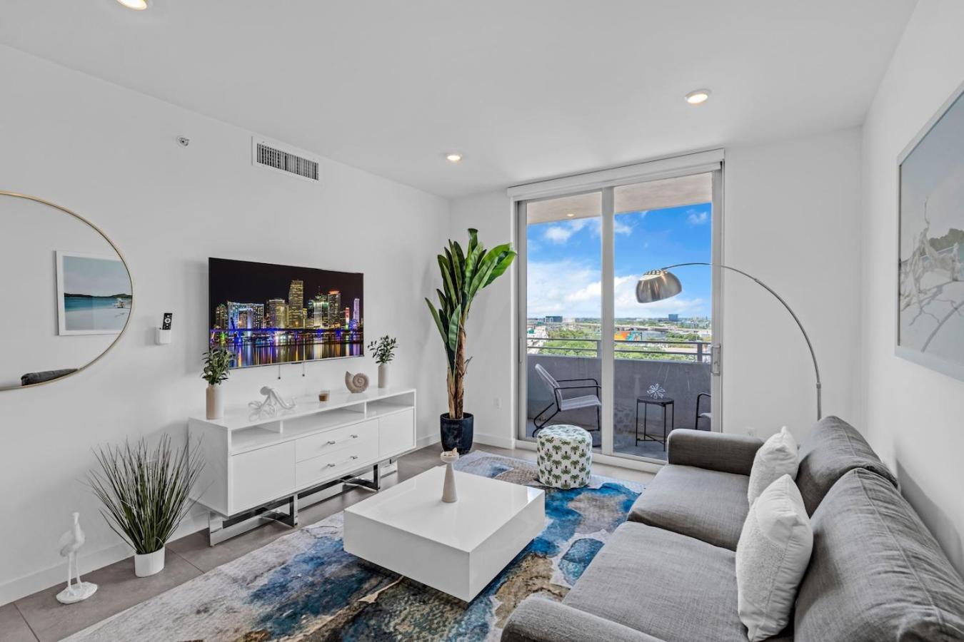 Apartment Prime Location 3 Bed Gem Near Brickell With Parking Miami