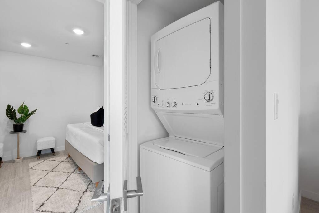 Luxury 1 Bdrm/1b In Design District Area Apartamento