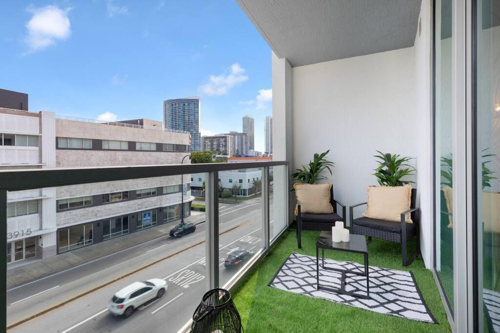 Luxury 1 Bdrm/1b In Design District Area Apartamento Miami