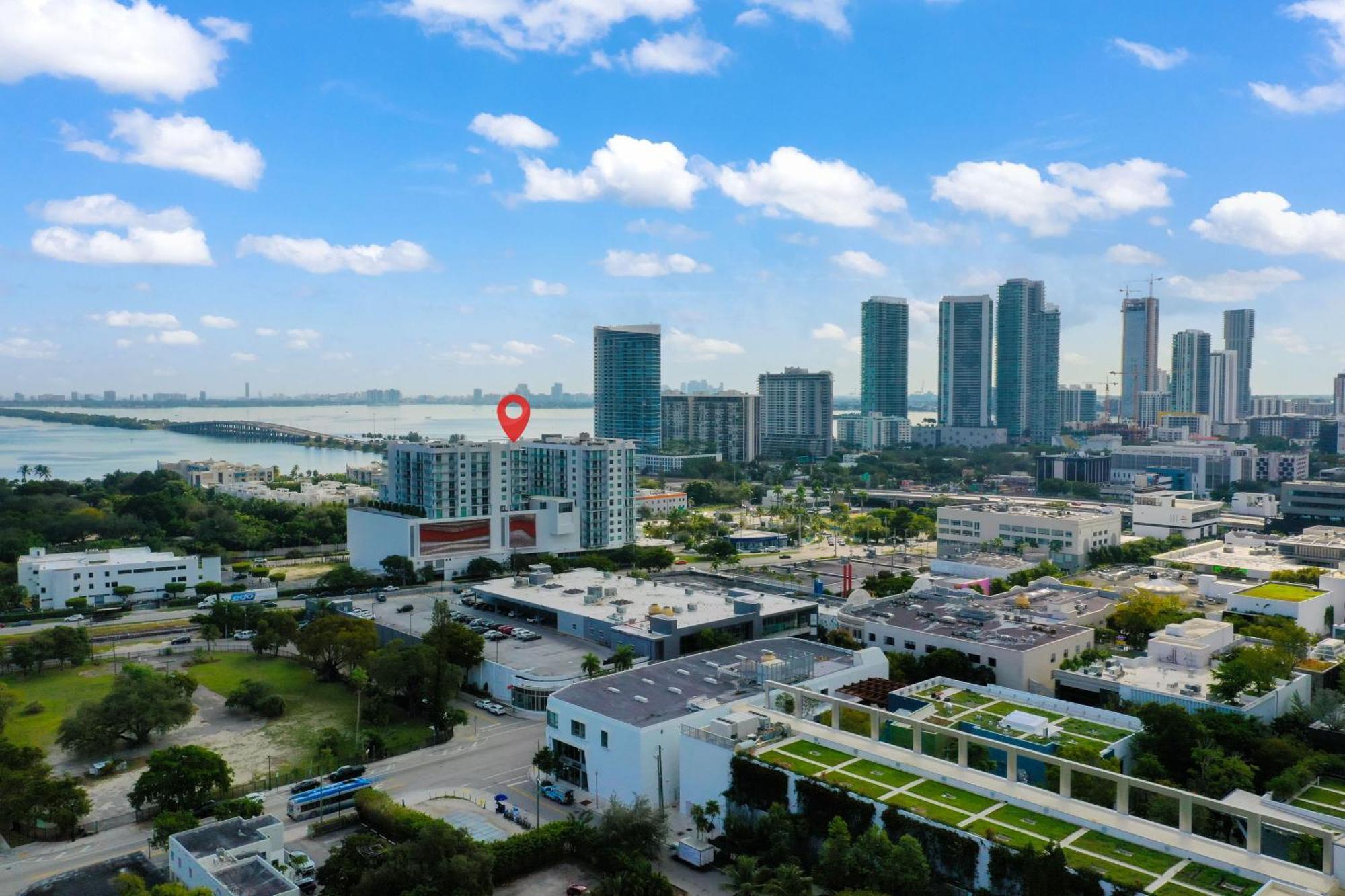 Luxury 1 Bdrm/1b In Design District Area Miami