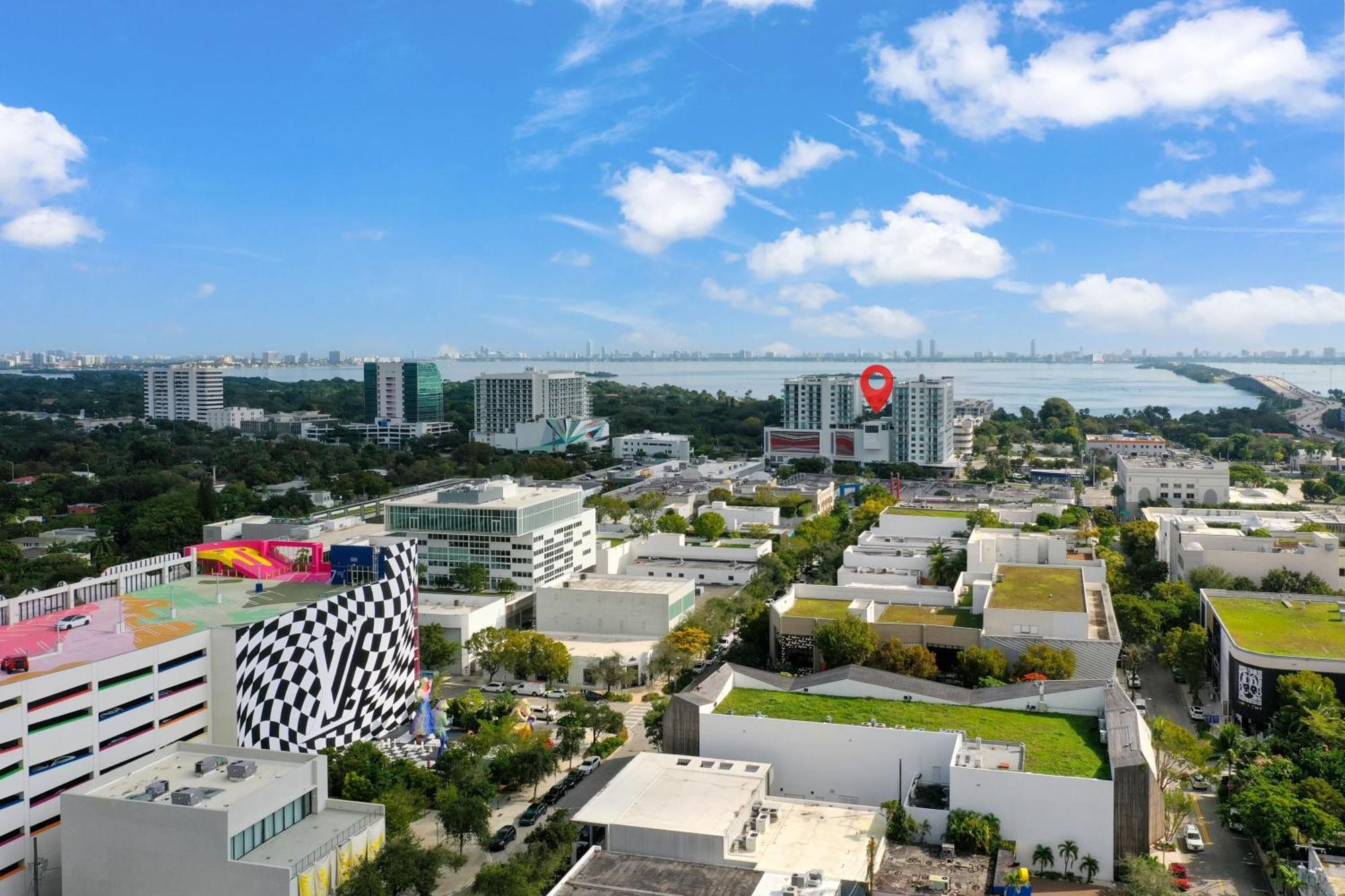 Luxury 1 Bdrm/1b In Design District Area Apartamento *
