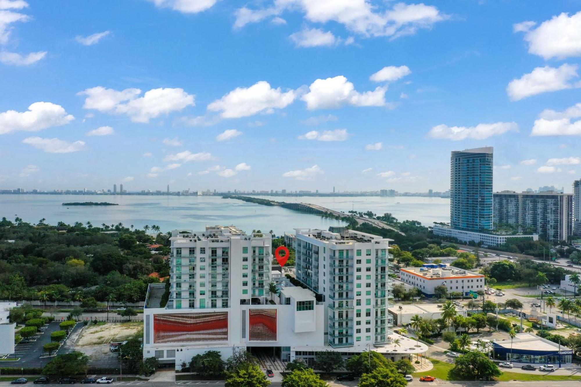 Luxury 1 Bdrm/1b In Design District Area * Miami