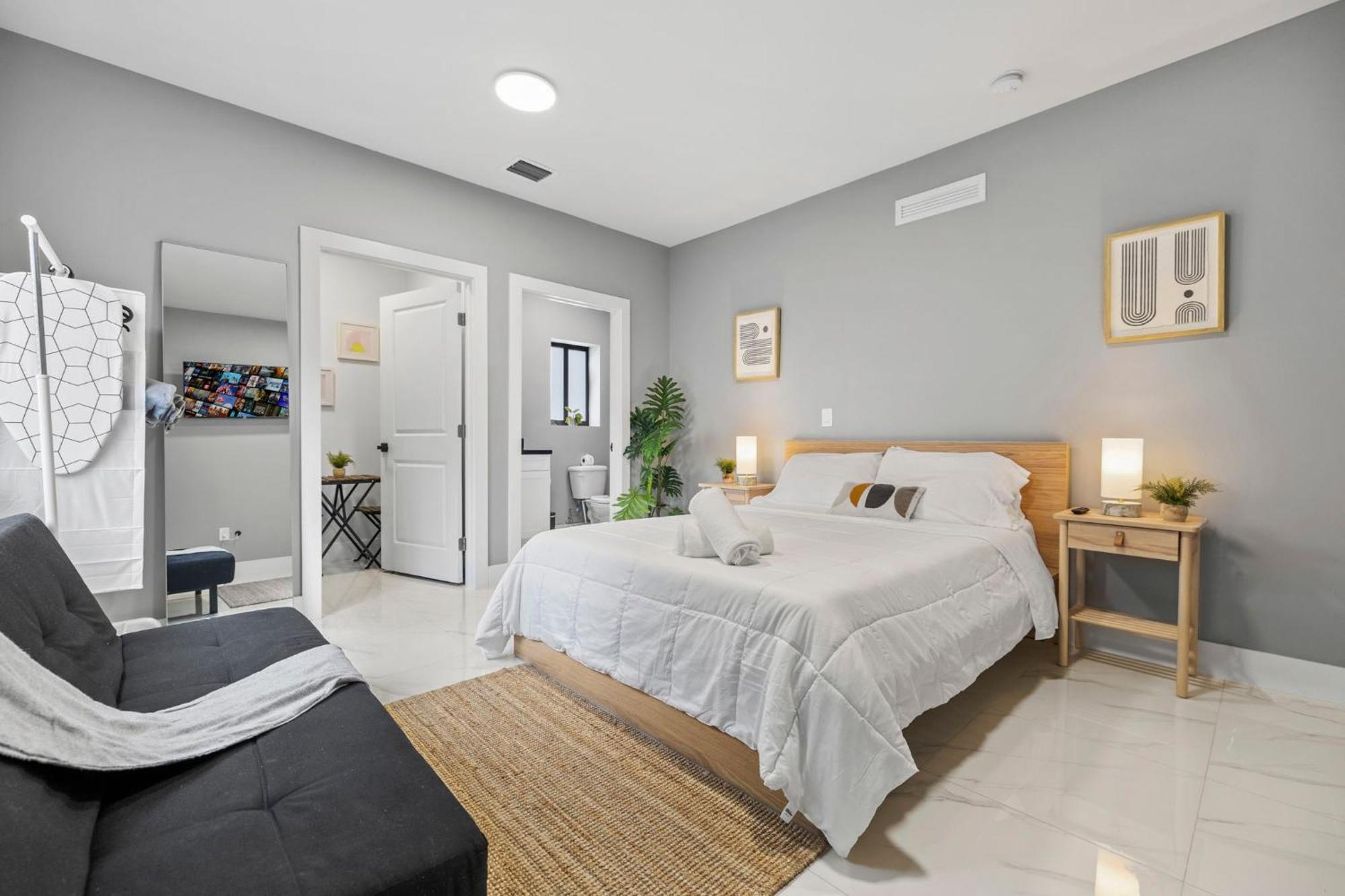 Charming 5 Minutes From Wynwood