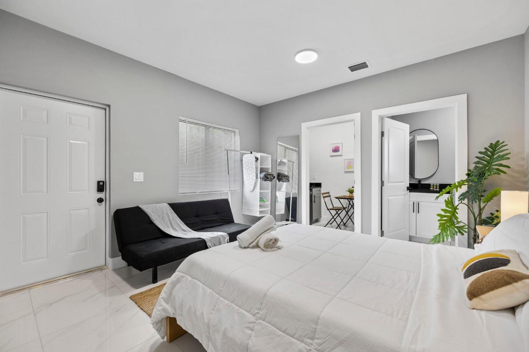 Charming 5 Minutes From Wynwood