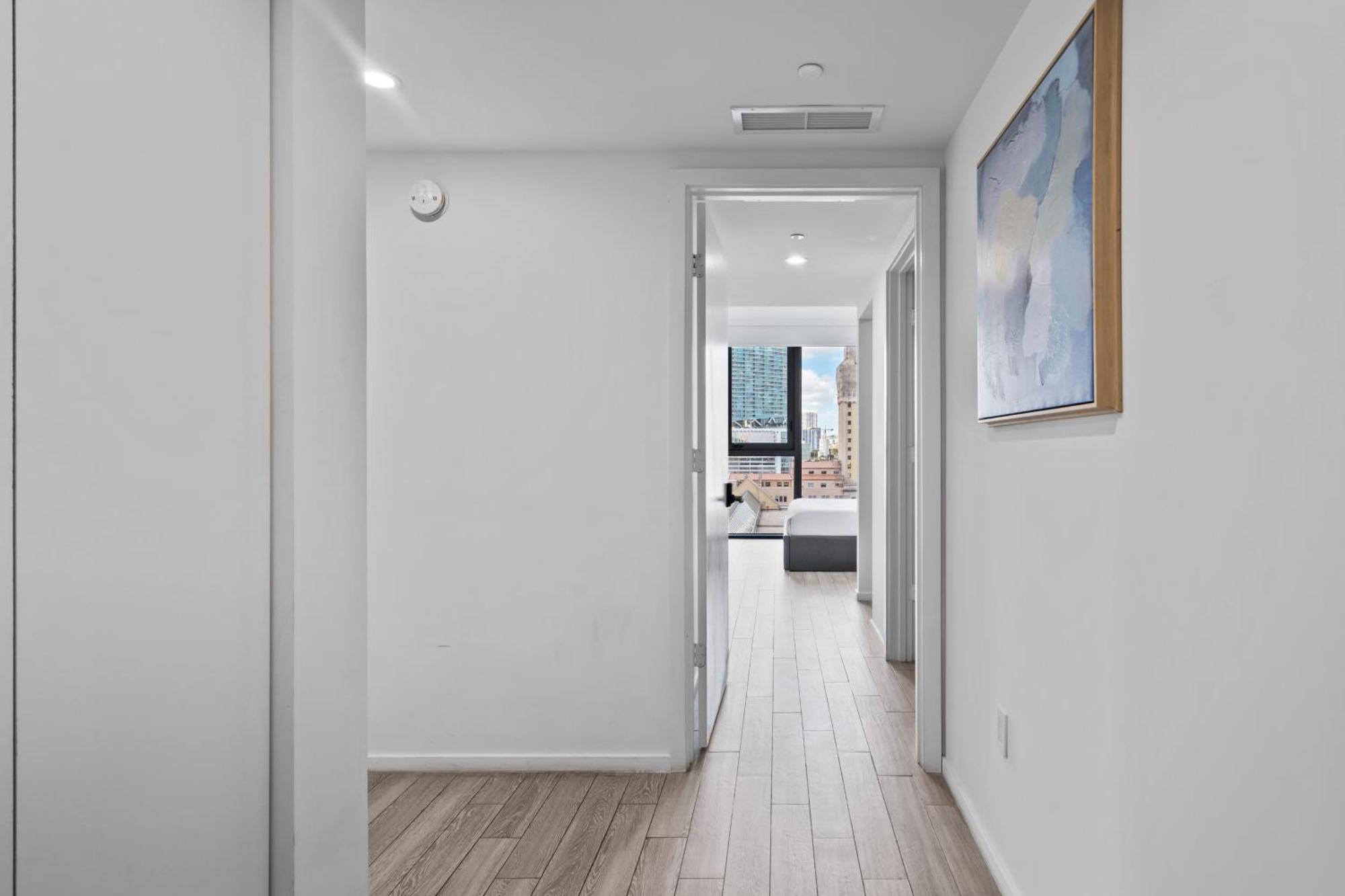 Incredible Unit In The Heart Of Downtown