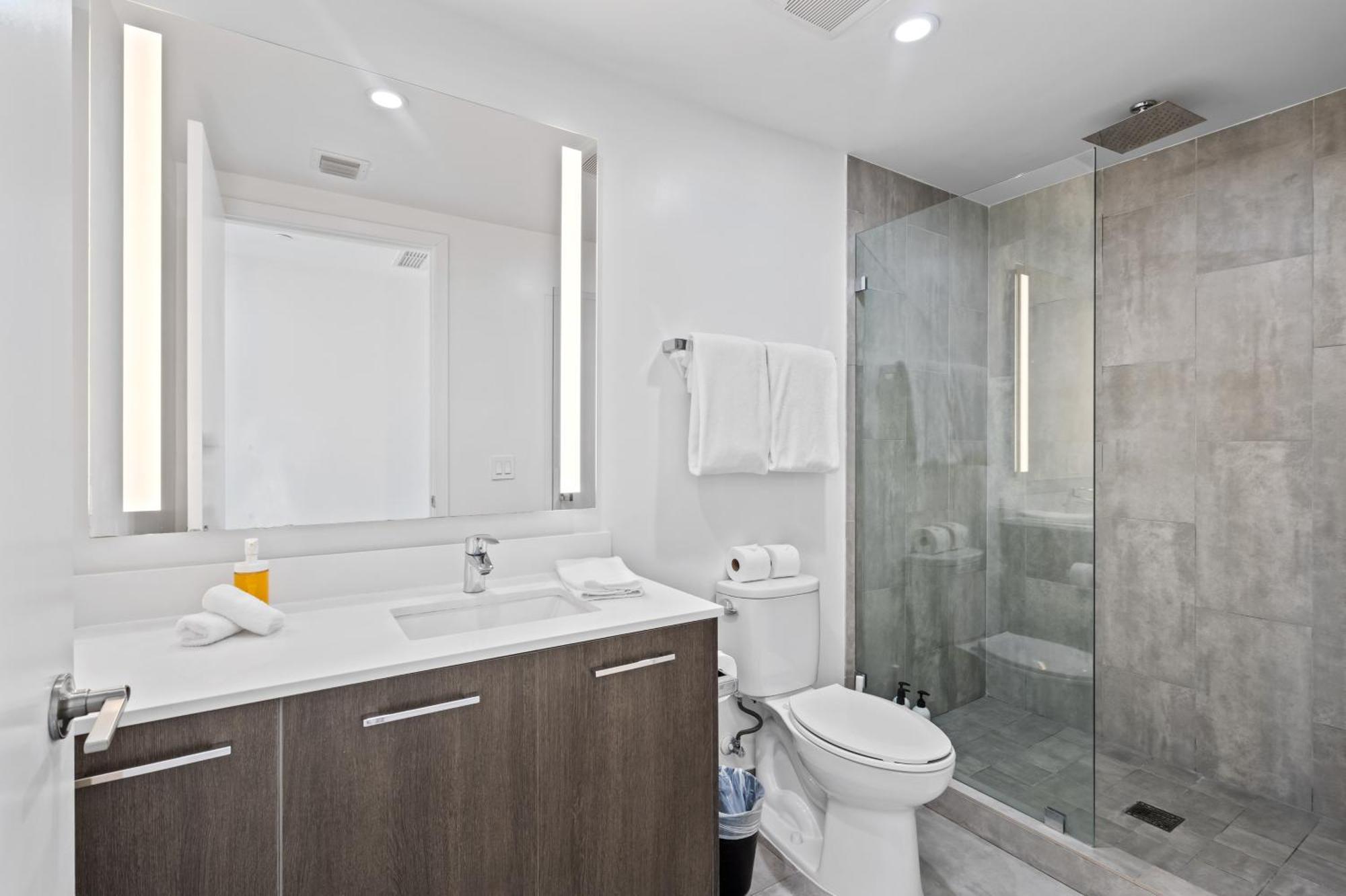 Apartment Incredible Unit In The Heart Of Downtown