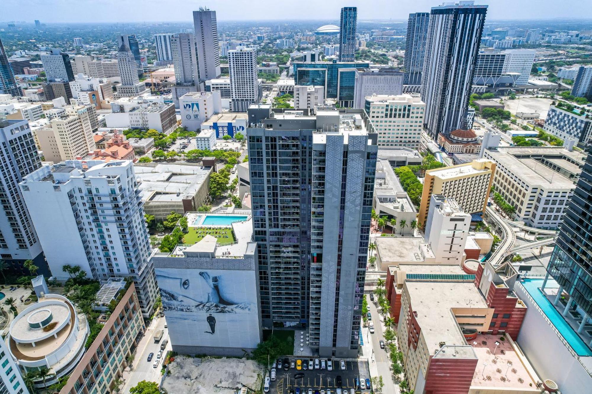Apartment Incredible Unit In The Heart Of Downtown *