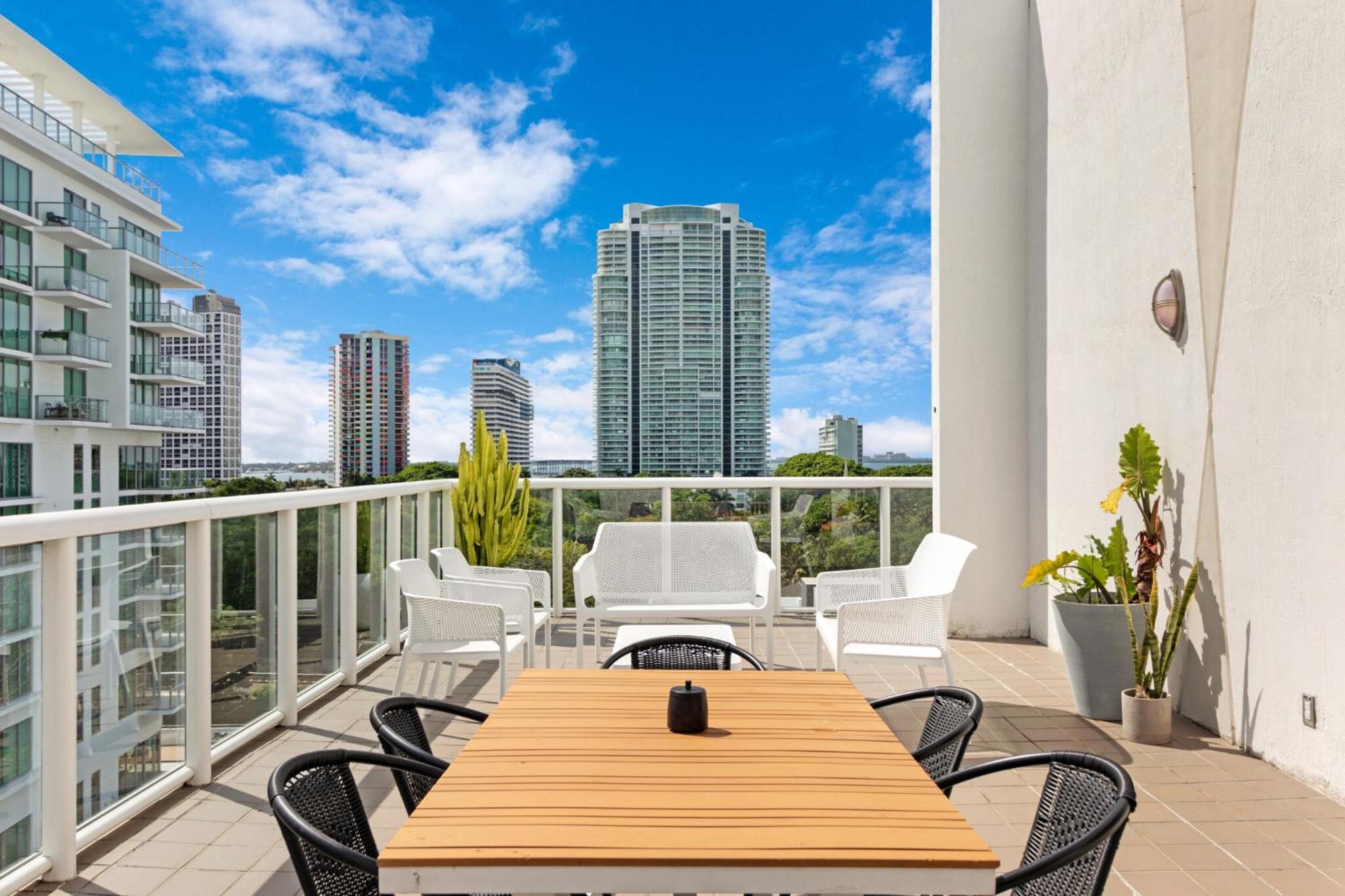 Roami At Habitat Brickell 4*