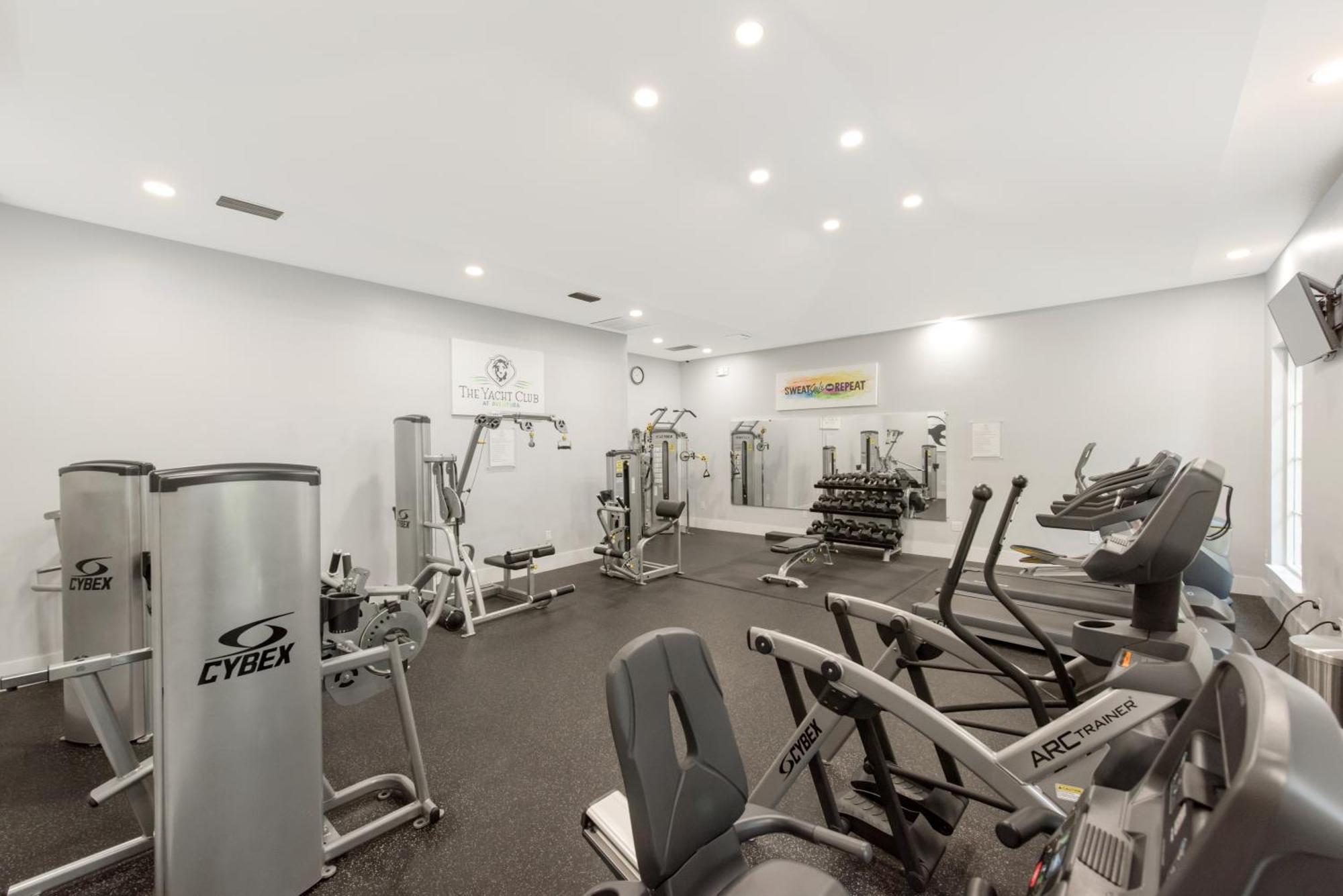 Renovated Cozy The Yacht Club At Aventura Parking Included