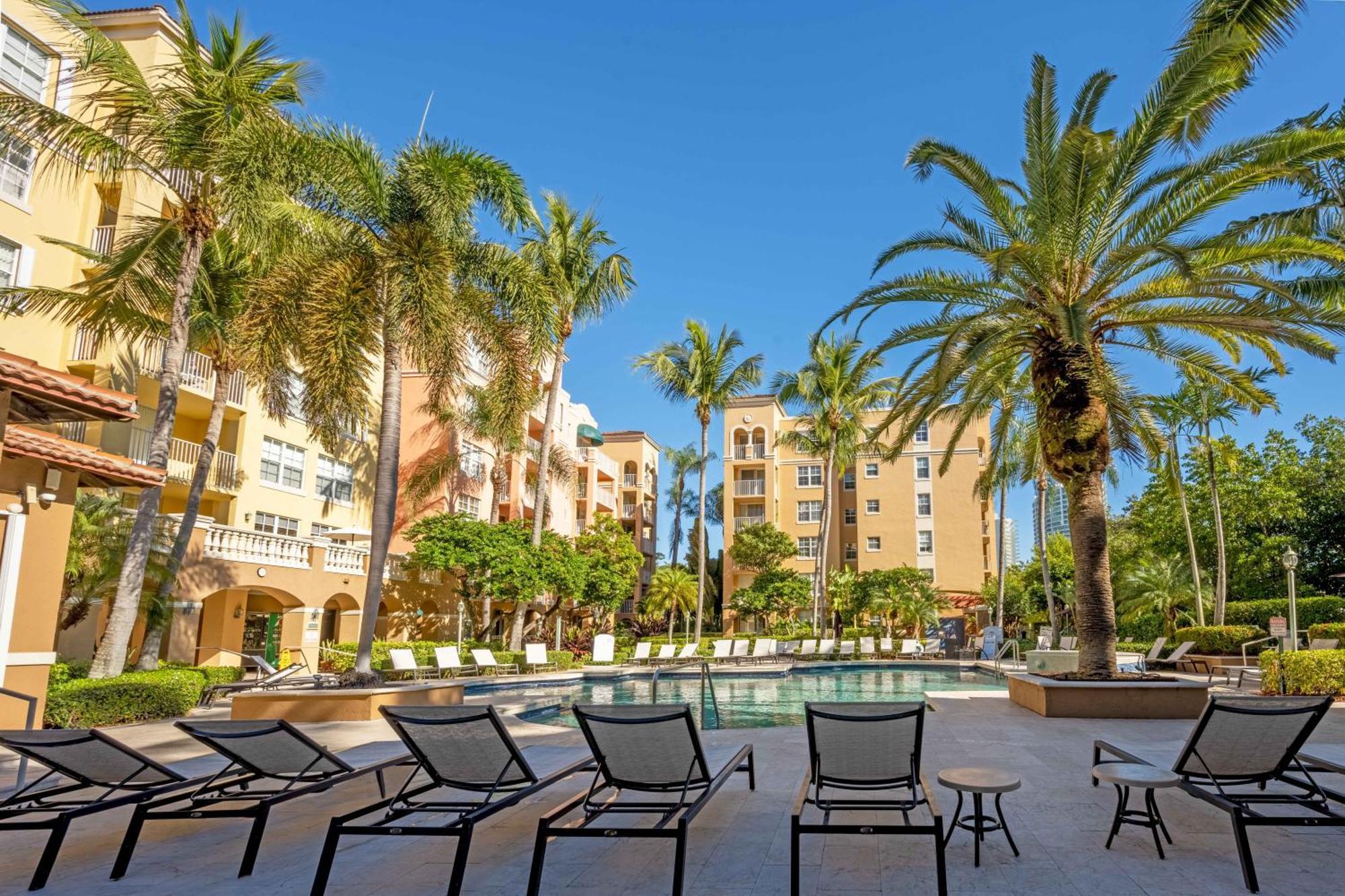 Renovated Cozy The Yacht Club At Aventura Parking Included * Miami