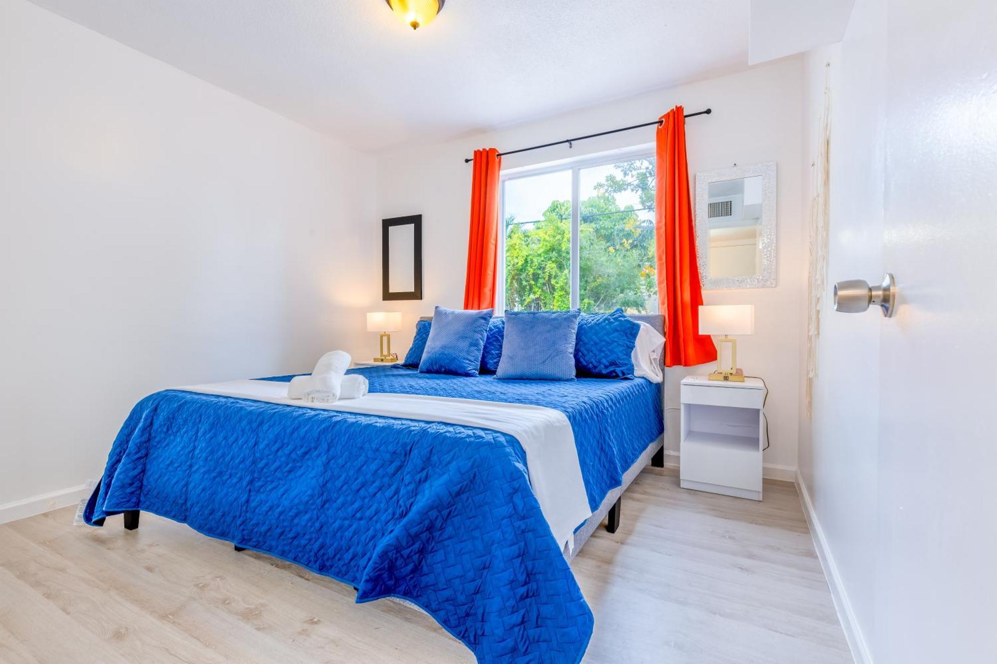 Urban Eleganceking Bed Free Parking Apartment