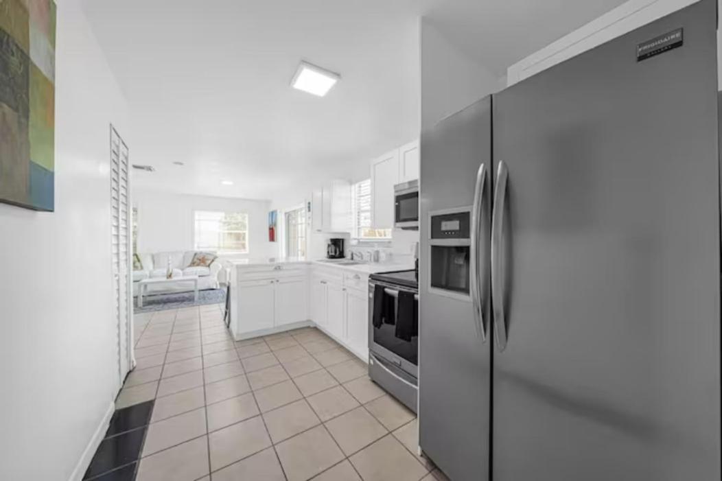 Spacious 2-2 In Heart Of Calle 8 - Family Holiday home Miami