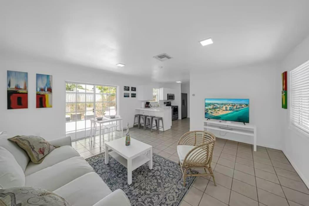 Holiday home Spacious 2-2 In Heart Of Calle 8 - Family *