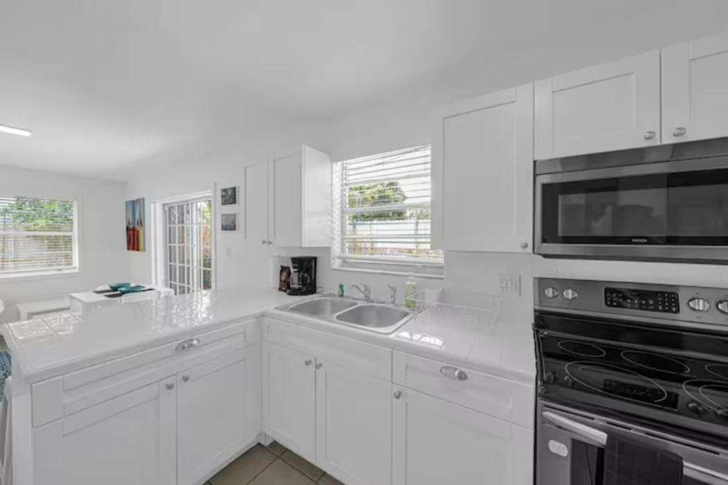 Spacious 2-2 In Heart Of Calle 8 - Family *