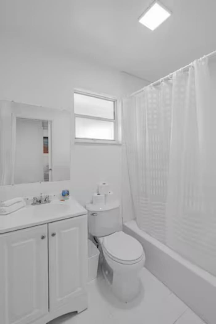 Spacious 2-2 In Heart Of Calle 8 - Family Miami