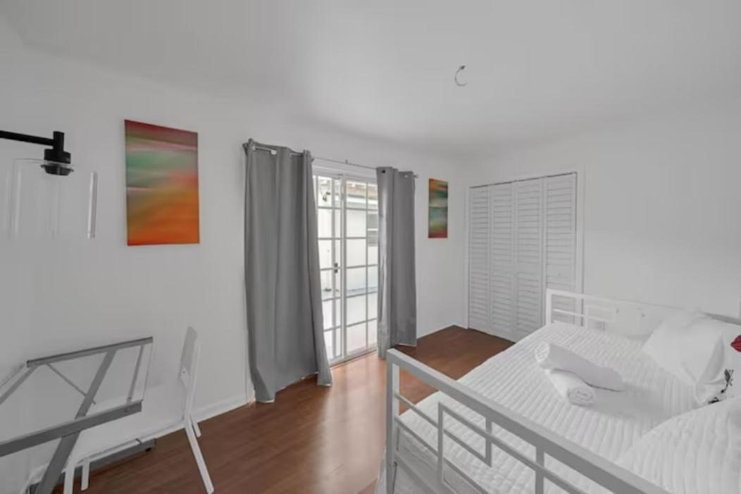 Spacious 2-2 In Heart Of Calle 8 - Family Holiday home Miami