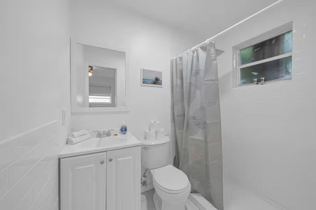 Spacious 2-2 In Heart Of Calle 8 - Family Holiday home *