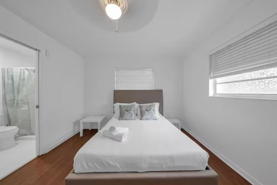 Spacious 2-2 In Heart Of Calle 8 - Family Holiday home