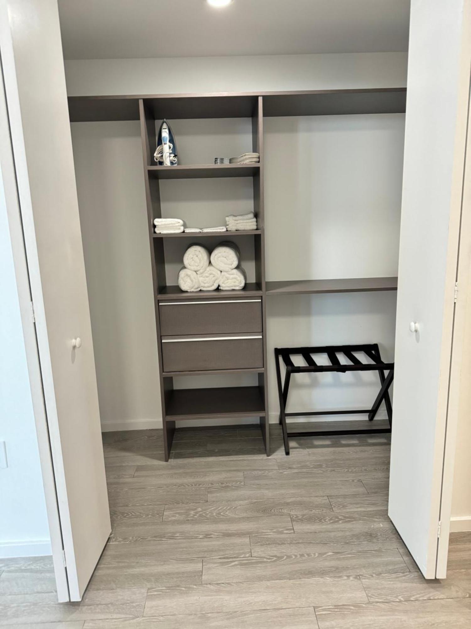 Modern & Chic Downtown One Block From Bayside Marketplace - Free Parking Miami